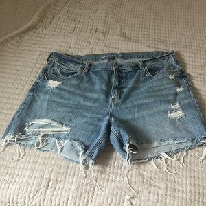 Old Navy distressed jean shorts